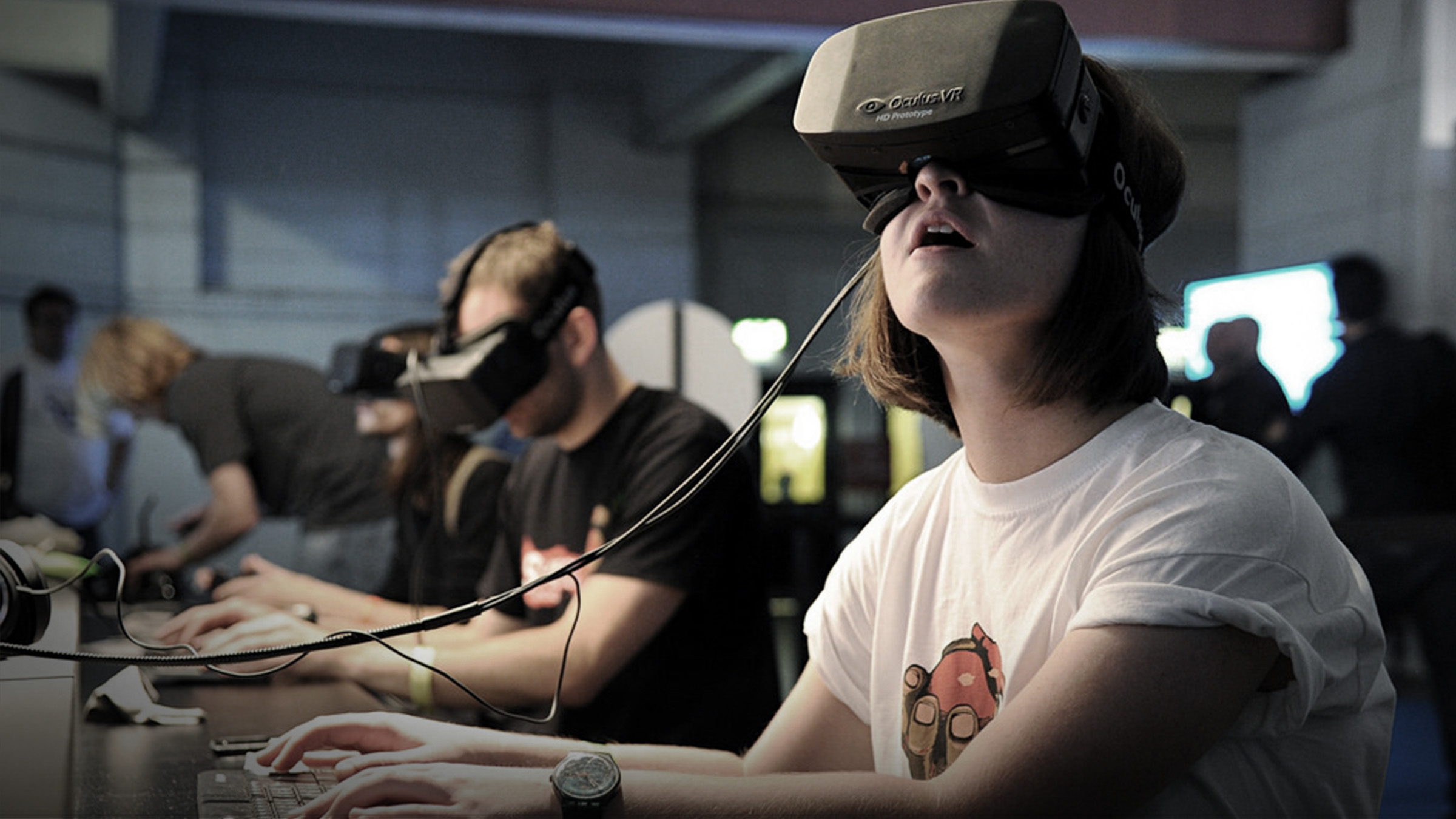 Игры будущего vr. Виртуальная реальность Oculus. Виртуальная реальность зависимость. Киберспорт ВР. Шлем виртуальной реальности мультяшная.