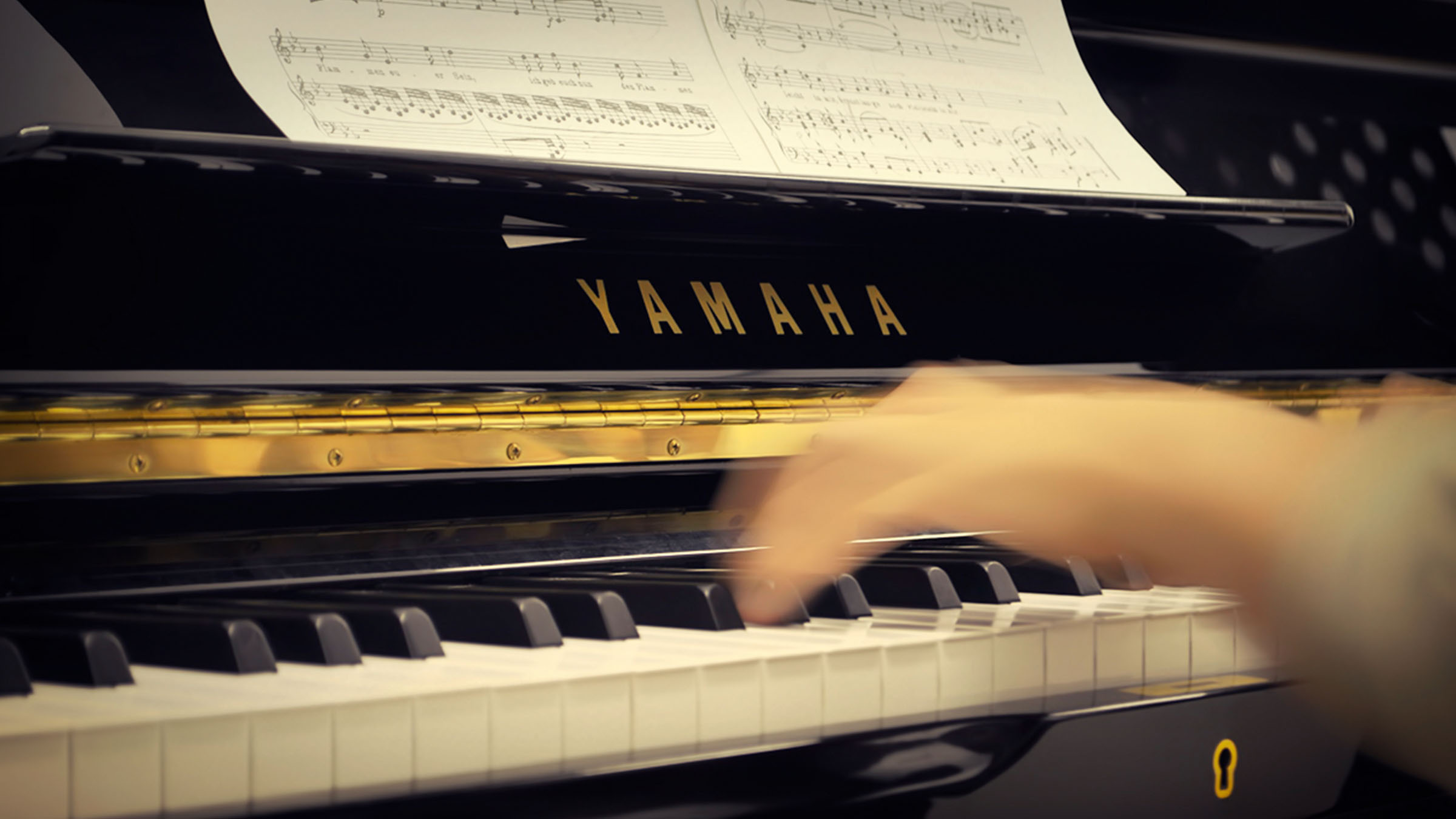 Know the Score: One Year in, How are Hollywood Composers Staying Busy During The Pandemic? - Vimarsana News