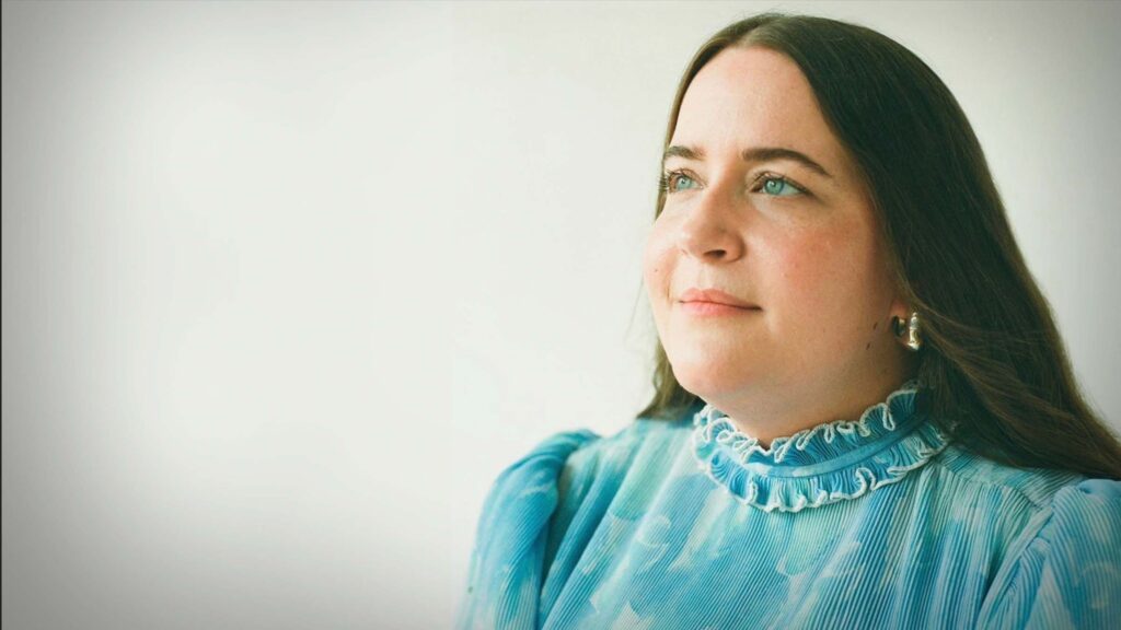 Aidy Bryant is Hosting the 2024 Film Independent Spirit Awards! - Film